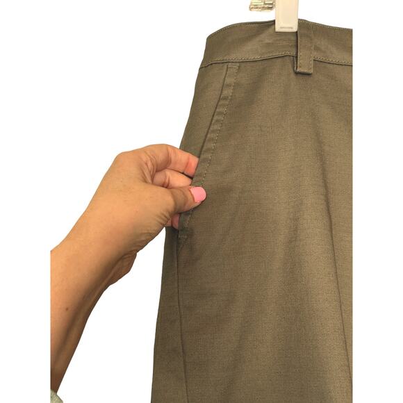 Kim Rogers khaki flat front midi shorts size 14 - Picture 6 of 11